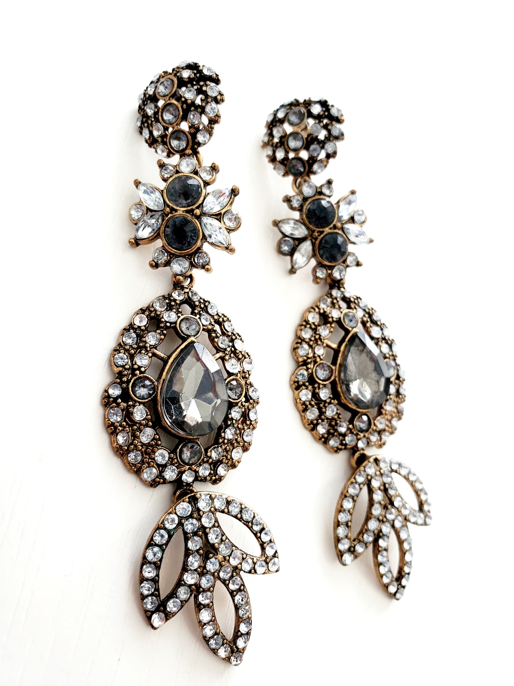 Farah Jewelry Black and Gold Teardrop Crystal Chandelier Earrings